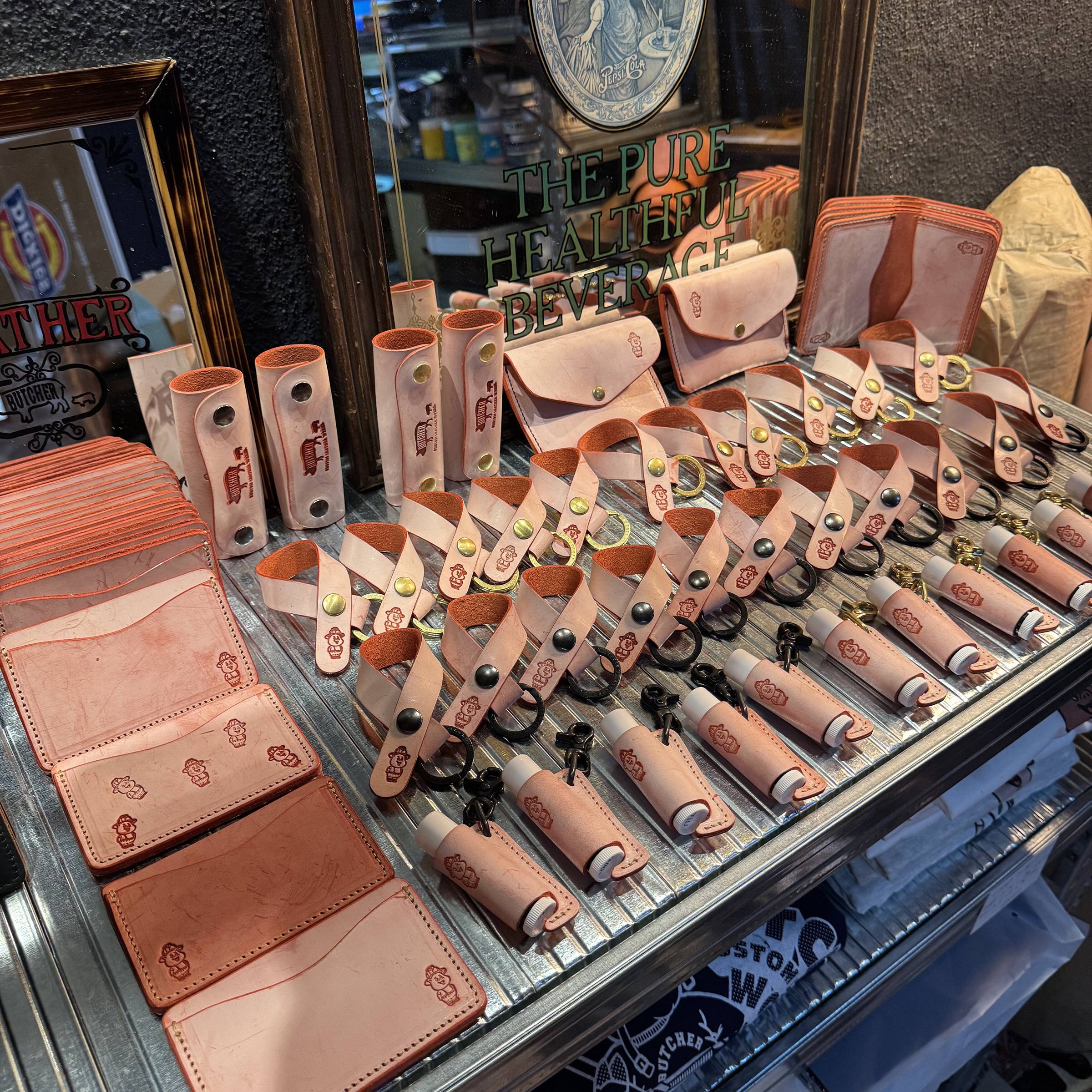 ホーム | BUTCHER CUSTOM LEATHER WORKS.